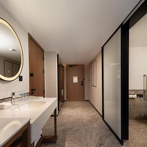 King Room Mobility Accessible